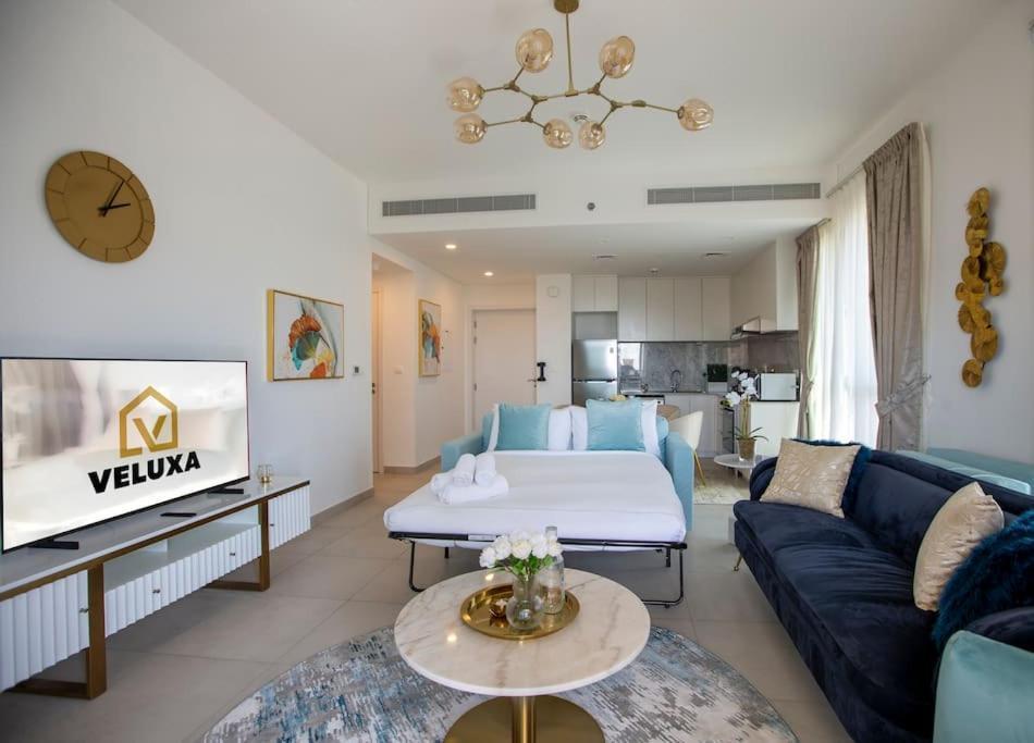 Veluxa - Luxury And Bright 1 Bedroom Apartment, Burj View! Dubái Exterior foto