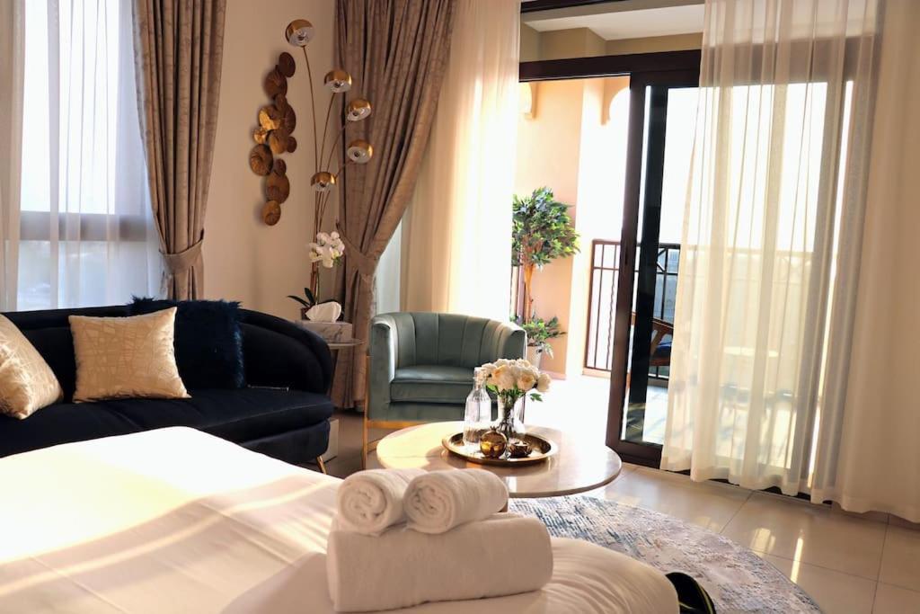 Veluxa - Luxury And Bright 1 Bedroom Apartment, Burj View! Dubái Exterior foto