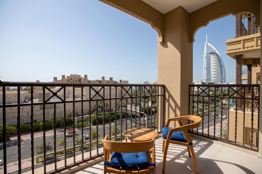 Veluxa - Luxury And Bright 1 Bedroom Apartment, Burj View! Dubái Exterior foto