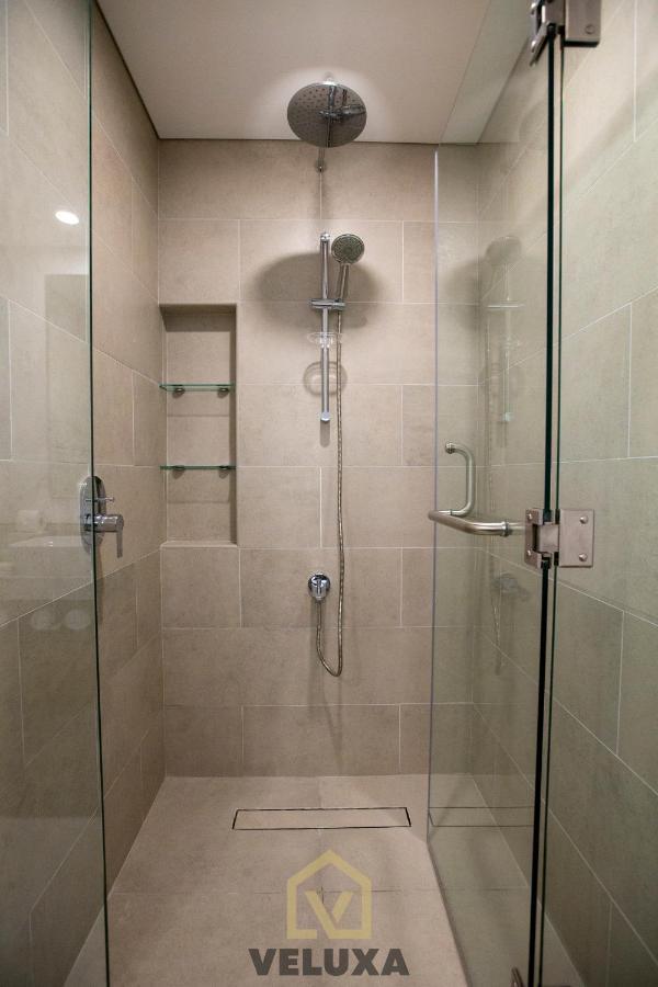 Veluxa - Luxury And Bright 1 Bedroom Apartment, Burj View! Dubái Exterior foto